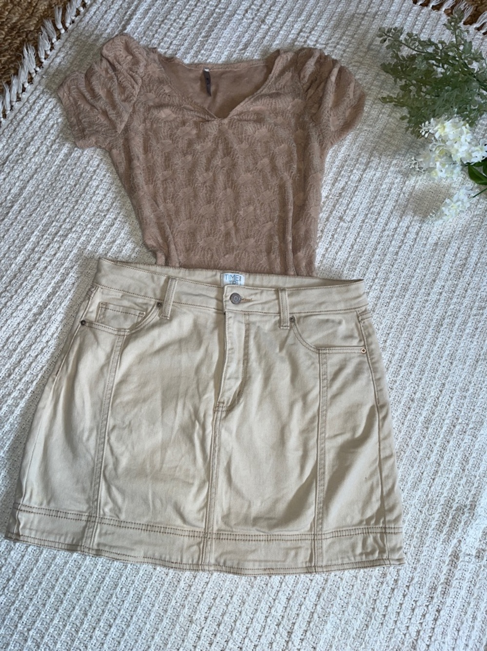 2pc Outfit bundle cute cargo look denim tan khaki mini skirt sz10& Mitto tan top
